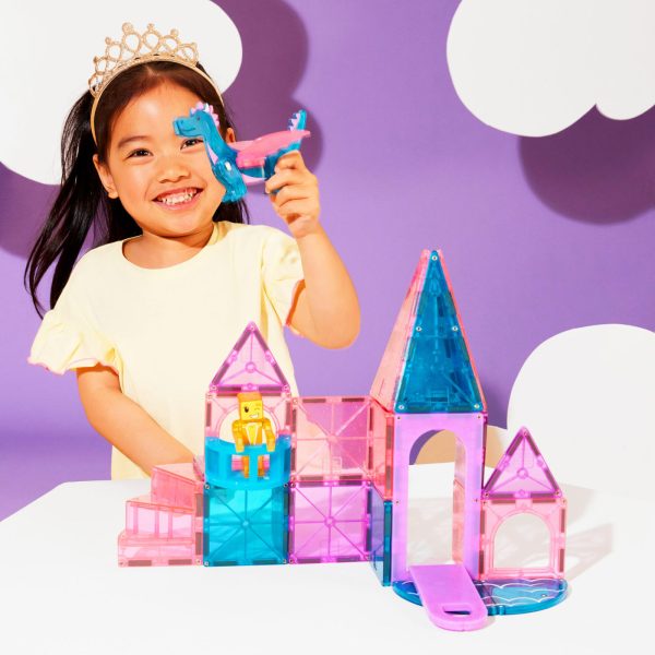 Castle 25-Piece Set made by Magna-Tiles
