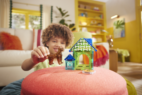 Dog House 13-Piece Set from Magna-Tiles