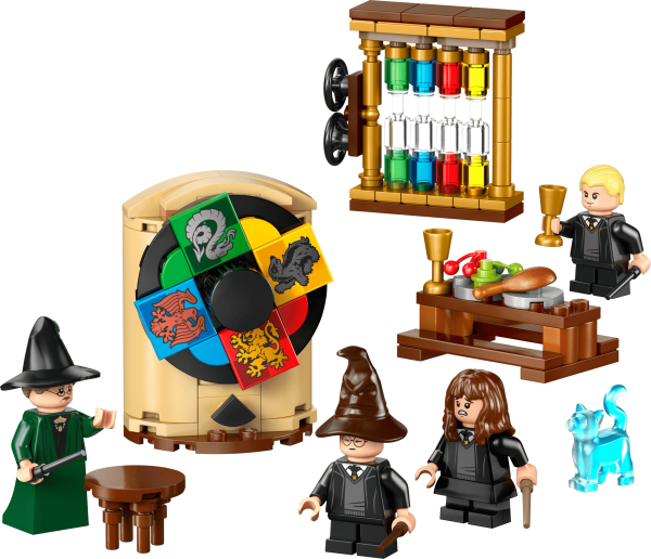 Harry Potter Hogwarts Castle: Sorting Hat Ceremony 76460 from LEGO